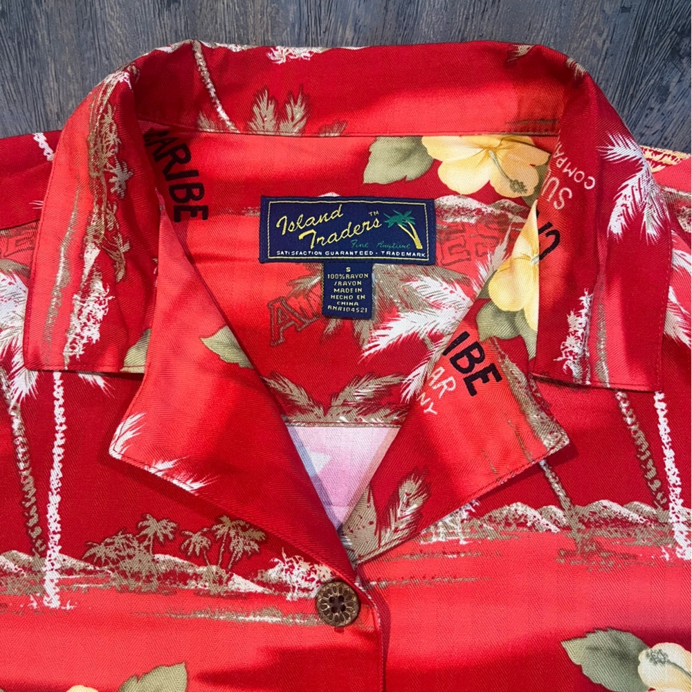 Women’s Vintage 90s Island Traders Red Tropical Floral‎ Hawaiian Button Down - Picture 5 of 10